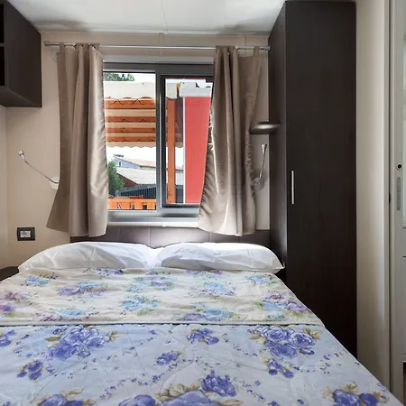 Hotel Isuledda Centre 4*